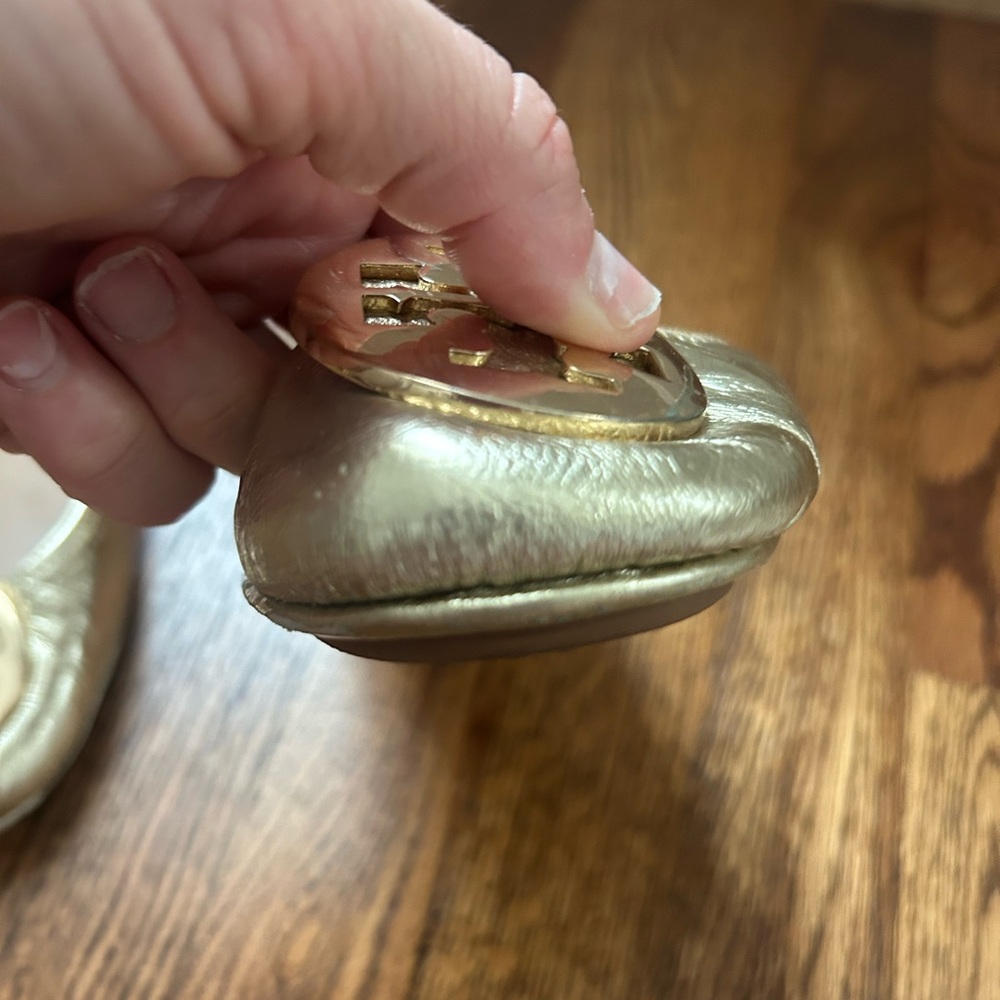 Tory Burch Gold Leather Logo Ballet Flats 9.5 - Picture 3 of 5